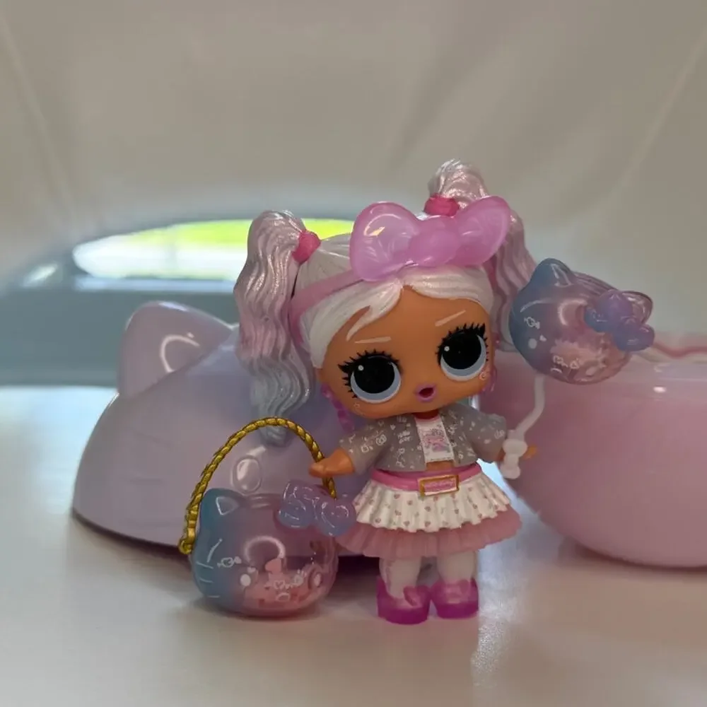 LOL Surprise Miss Pearly Doll HELLO KITTY 50th Anniversary - Picture 4 of 6